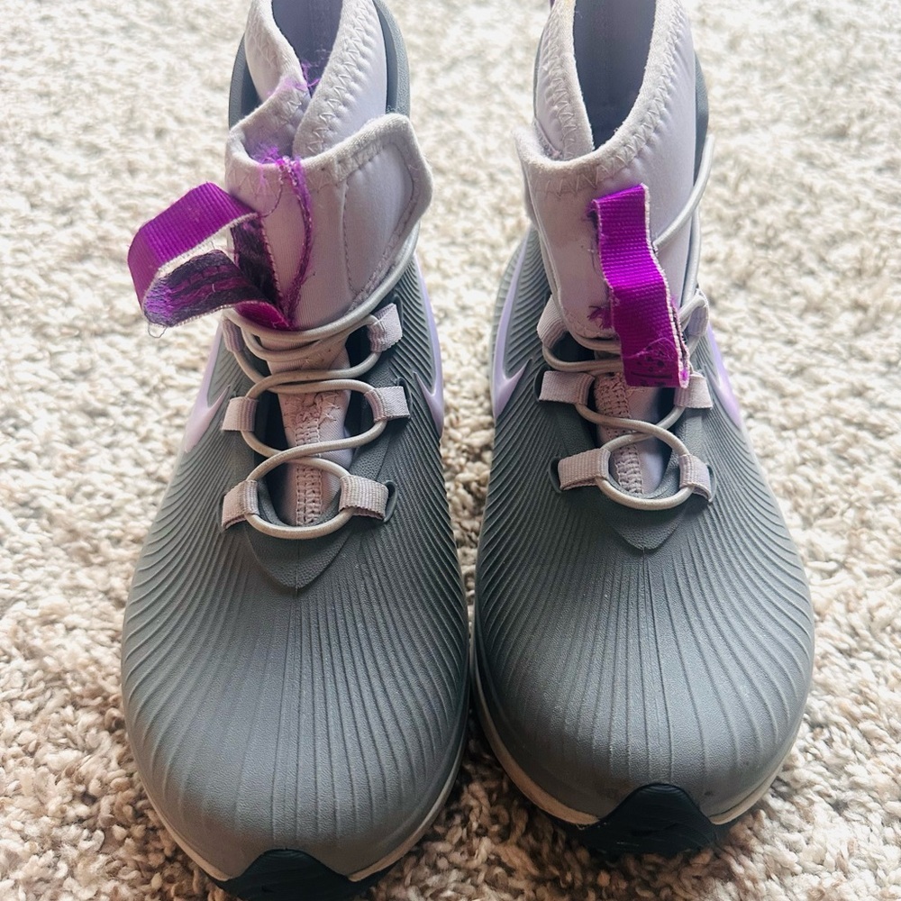 NiKe Girl Gray and Purple Rubber Athletic Ankle Botties Weather-Resistant Sz 13C